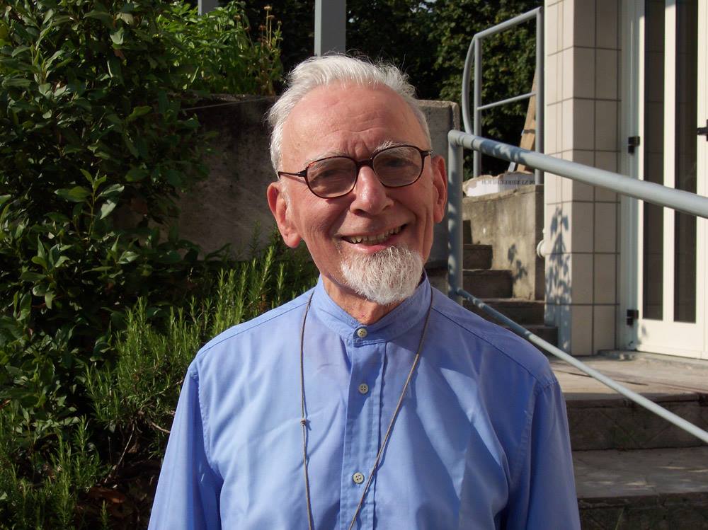 Festa per padre Dante Paganelli 96 anni